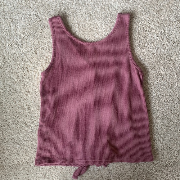Mauve pink v-neck tank top with buttons and tie - knitted or ribbed texture - Picture 4 of 5